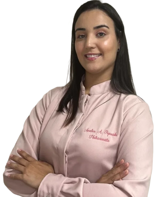 Nutricionista Analice Popuniski no consultório