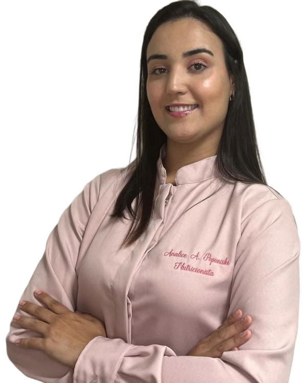 Nutricionista Analice Popuniski no consultório